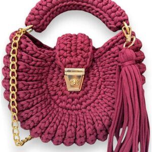 Eco-Conscious Boho Crossbody Bag - Woven Design with Elegant Tassels & Chain